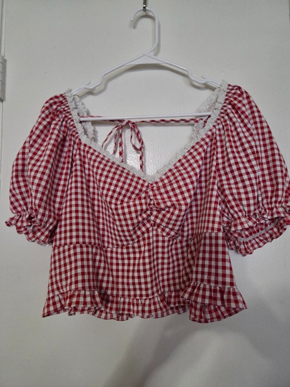 Ruffle Gingham Cropped Blouse